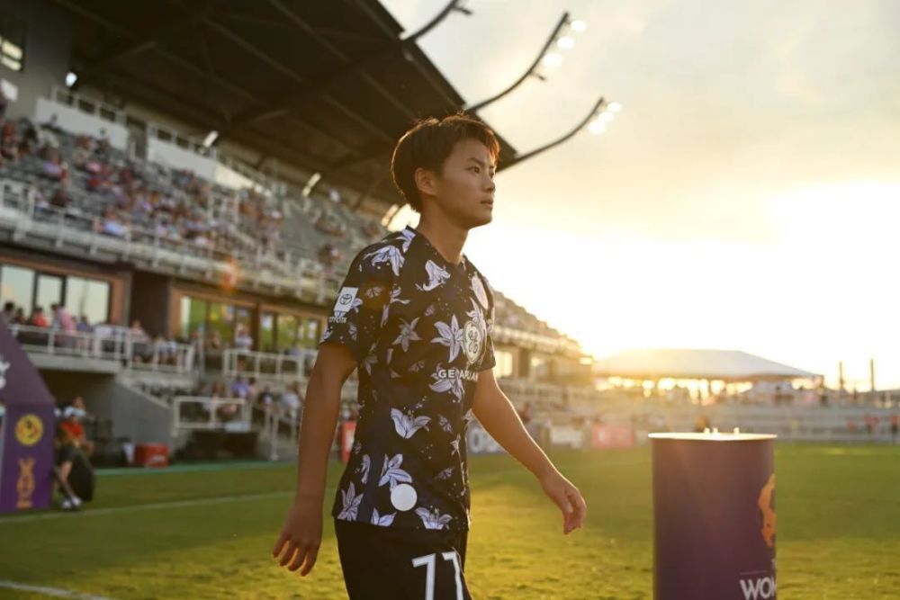 赛后，波切蒂诺也盛赞帕尔默：“他在我眼里是个指挥官，能串联队伍。
